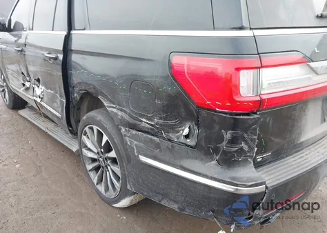 2021 Lincoln Navigator Reserve L z USA, uszkodzony, nr VIN 5LMJJ3LT2MEL21306